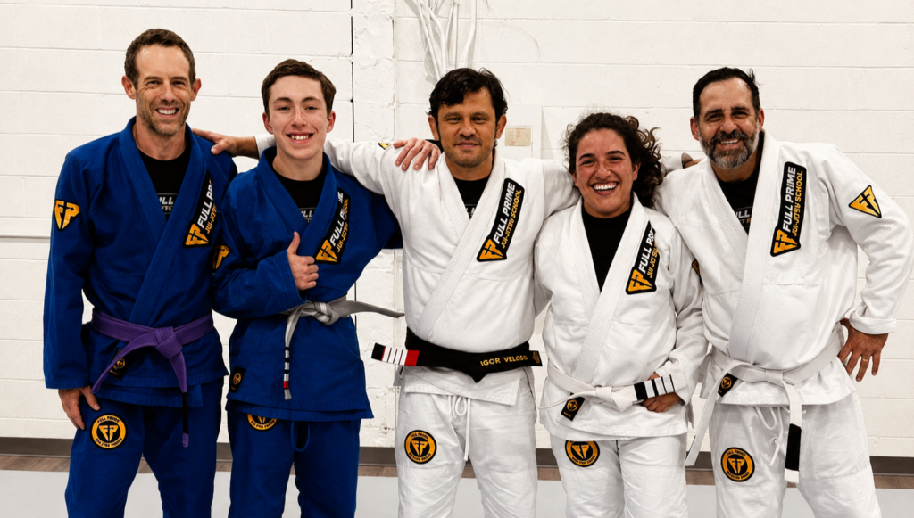 Adults jiu-jitsu training